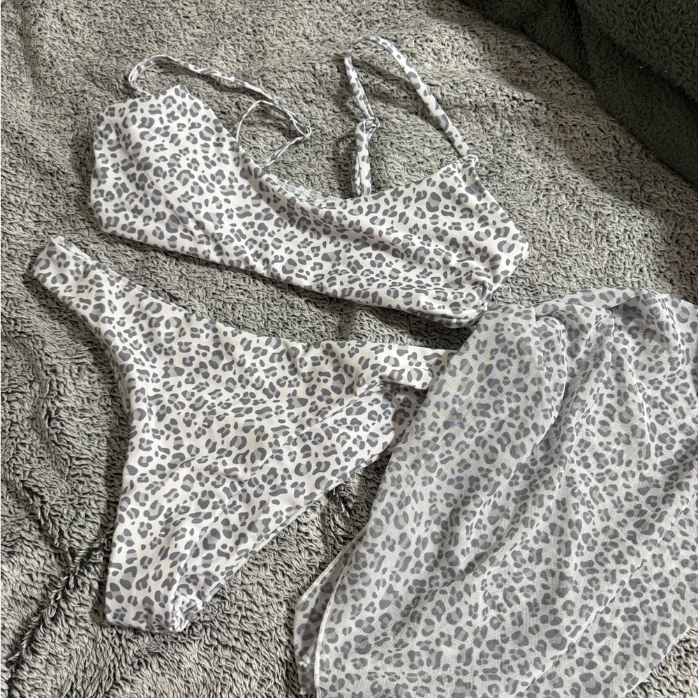 SHEIN Leopard Print Bikini Set